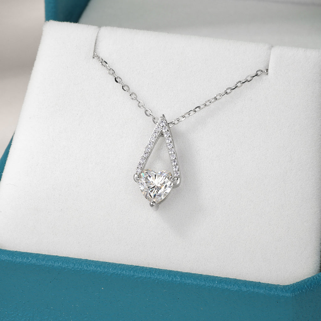 S925 Sterling Silver Triangle Heart Moissanite Pendant Necklace | White Gold