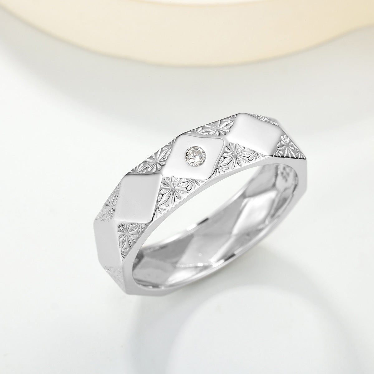 S925 Sterling Silver Men's Engraved Moissanite Ring | 2mm, Vintage Style